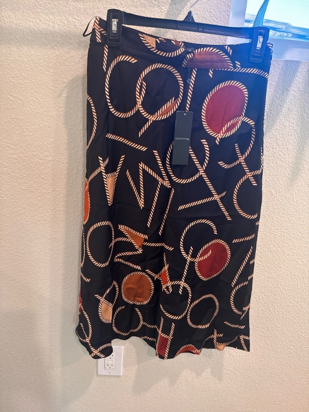 Comma Black Midi Skirt with Rope-Circle Print